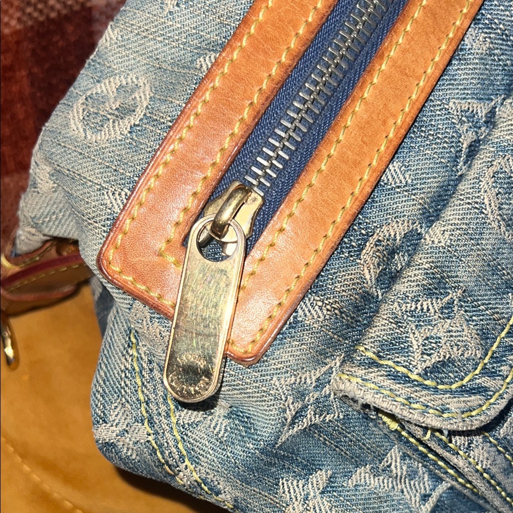 LOUIS VUITTON Baggy PM Monogram Denim Shoulder Bag - Picture 5 of 12